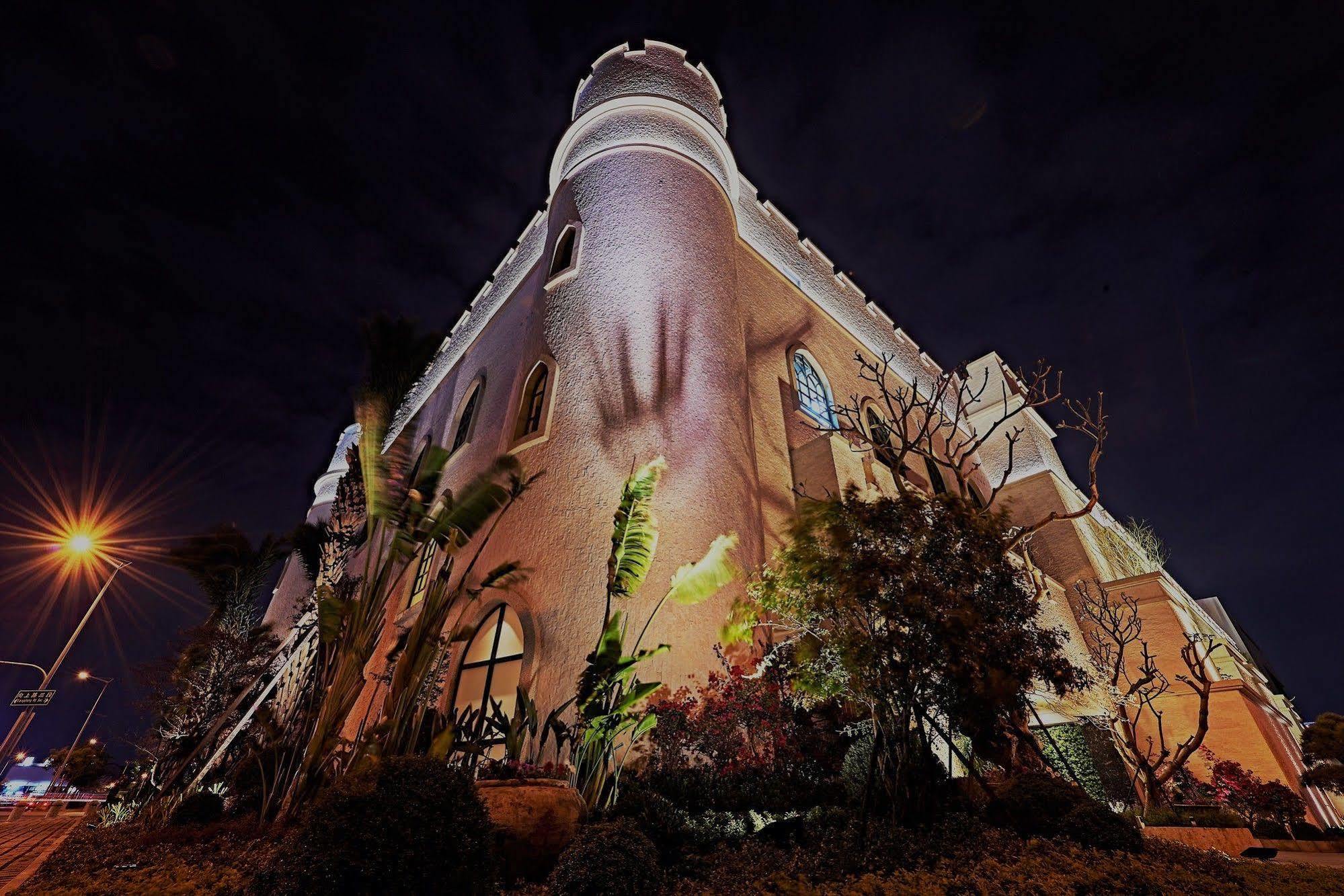 The Castle Ballet Taichung A Boutique Hotel Exteriör bild
