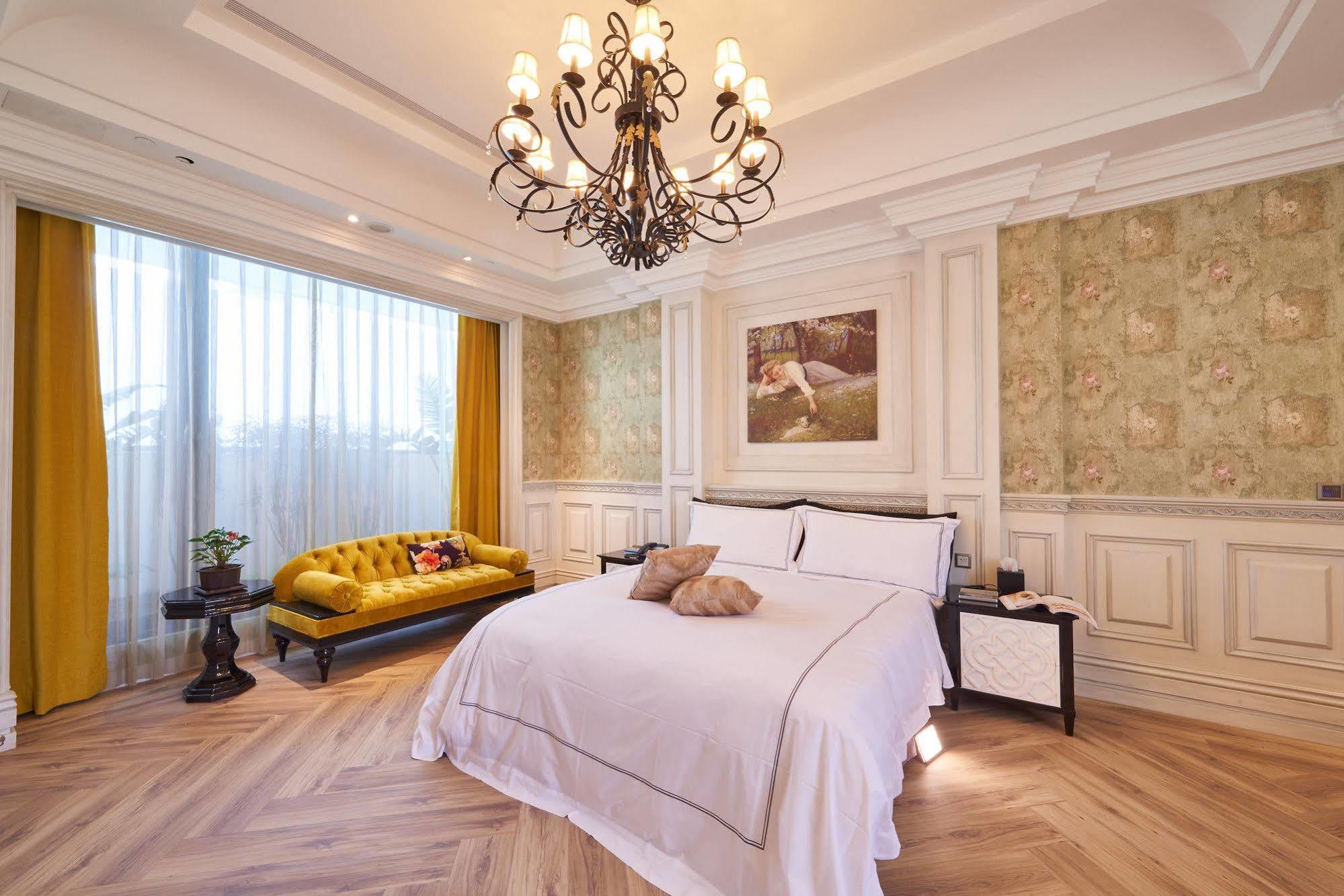 The Castle Ballet Taichung A Boutique Hotel Exteriör bild