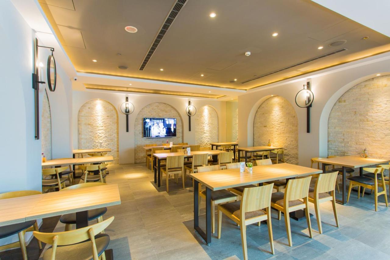 The Castle Ballet Taichung A Boutique Hotel Exteriör bild